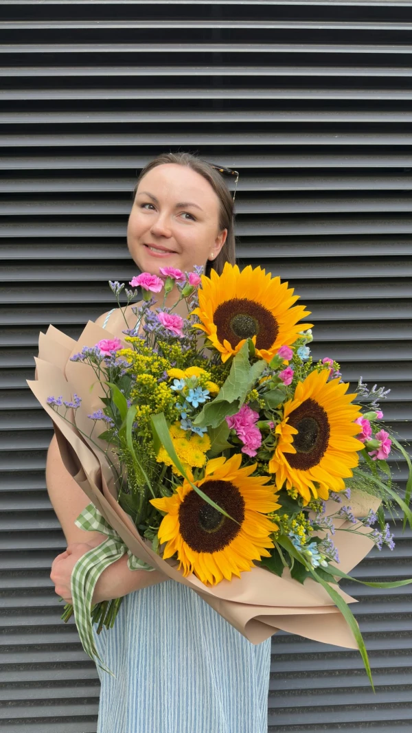 🌞
#kwiaty #kwiaciarniabielany #kwiaciarniawarszawa #flowers #insta