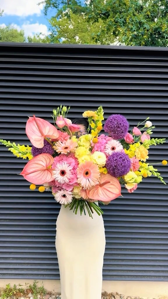 Najpiękniejsze rzeczy powstają z zaufania 🩷 

#kwiaciarniabielany #kwiatybielany #kwiaciarniawarszawa #flowers #bukiet