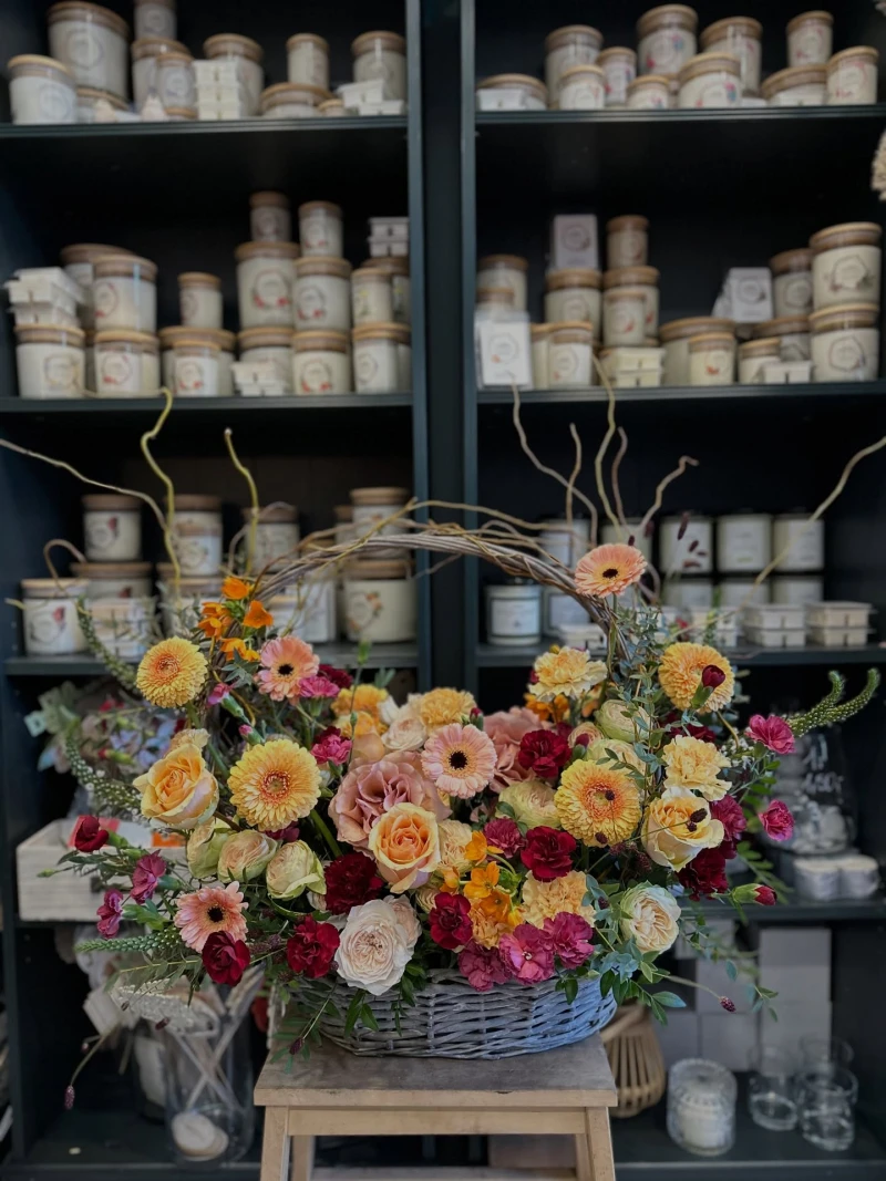 ♥️

#flowers #instaflores #kwiaciarnia #pracowniaflorystyczna #kwiaciarniawarszawabielany