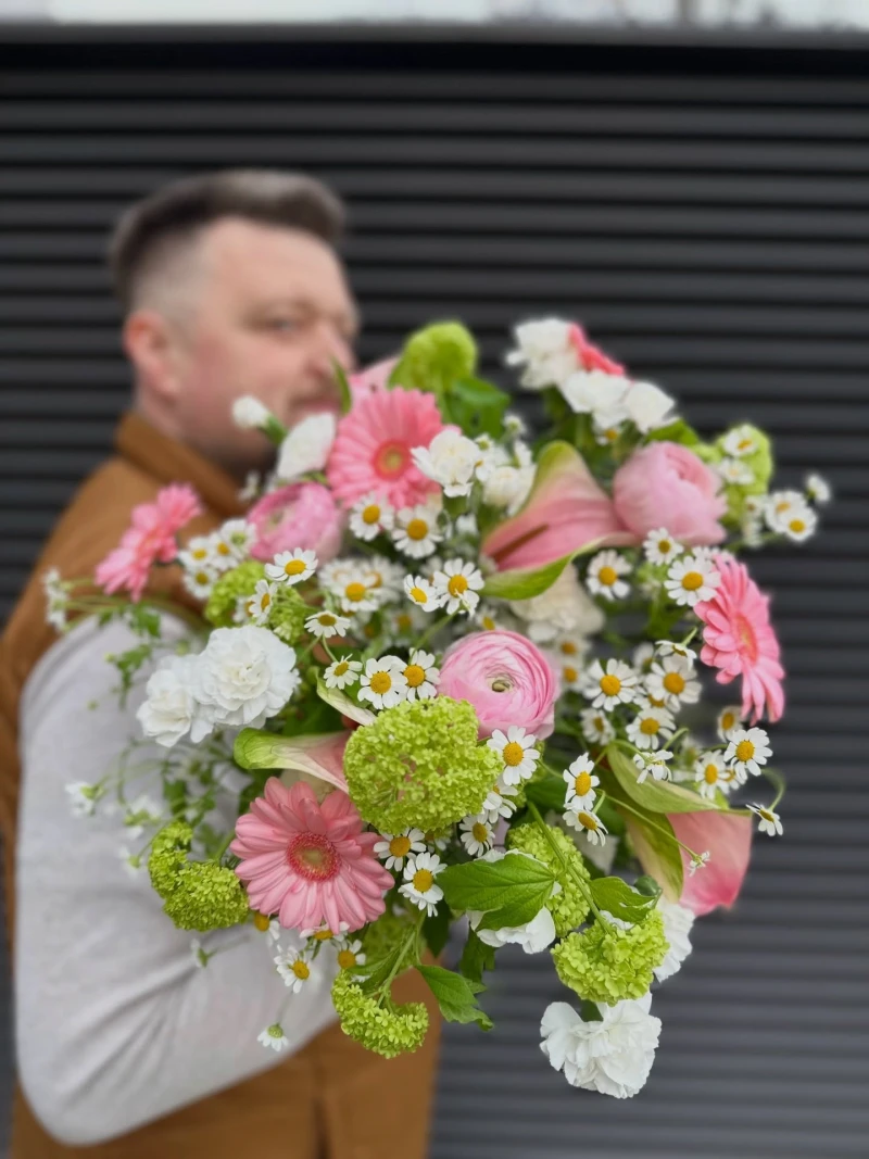 Godziny otwarcia

🌸Wielki Piątek
03.04  10:00 - 20:00

🌸Wielka Sobota
04.04  08:00 - 20:00

🌸Wielkanoc - Niedziela
05.04  zamknięte 
 
🌸Poniedziałek Wielkanocny
06.04  zamknięte 

🌸Wtorek
07.04  10:00 - 20:00

🌸Środa
08.04  10:00 - 20:00

#wiosennybukiet #kwiaciarniawarszawabielany #warszawabielany