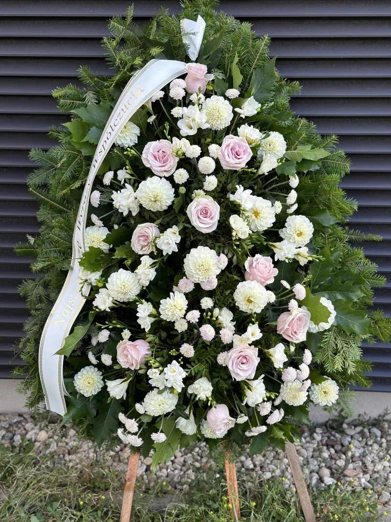 Klasyczny Wieniec Pogrzebowy z Róż, Frezji i Dalii