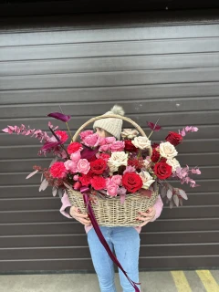 Kosz kwiatowy Miłosny List