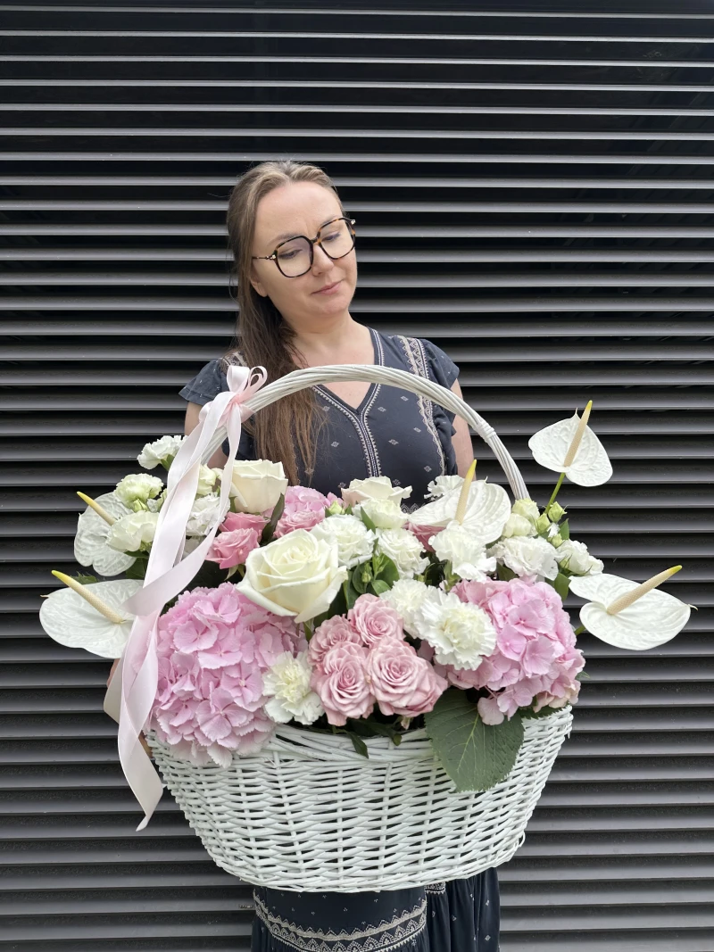 Kosz kwiatowy „La finesse’’