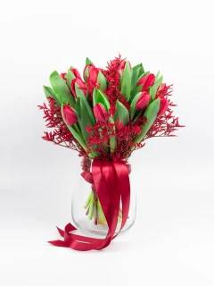 Bukiet Czerwonych Tulipanów z Limonium