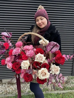 Kosz kwiatowy Miłosny List