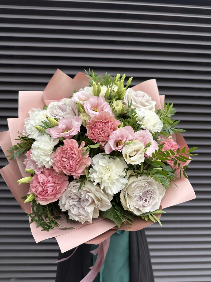 Elegancki bukiet w pastelowej kolorystyce